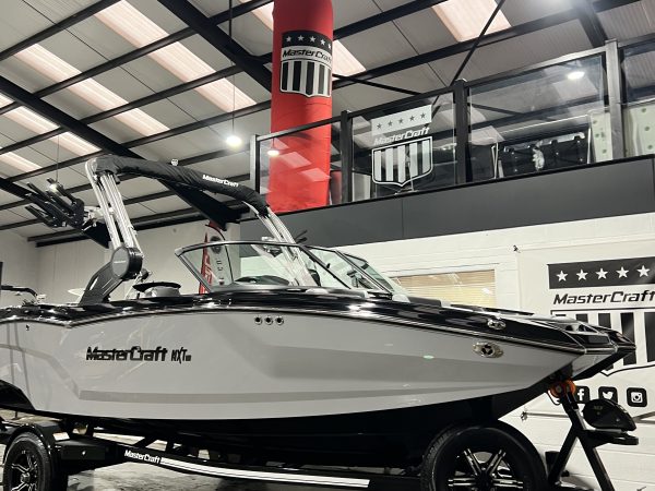 2023 MasterCraft NXT20 SURFSTAR